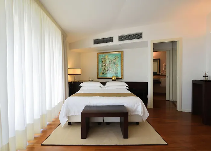 Apart-hotel Eden Rock 4*