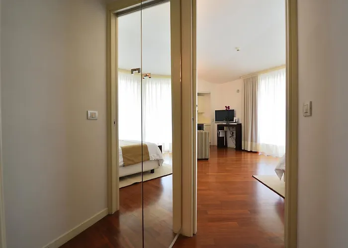 Eden Rock Apart-hotel 4*